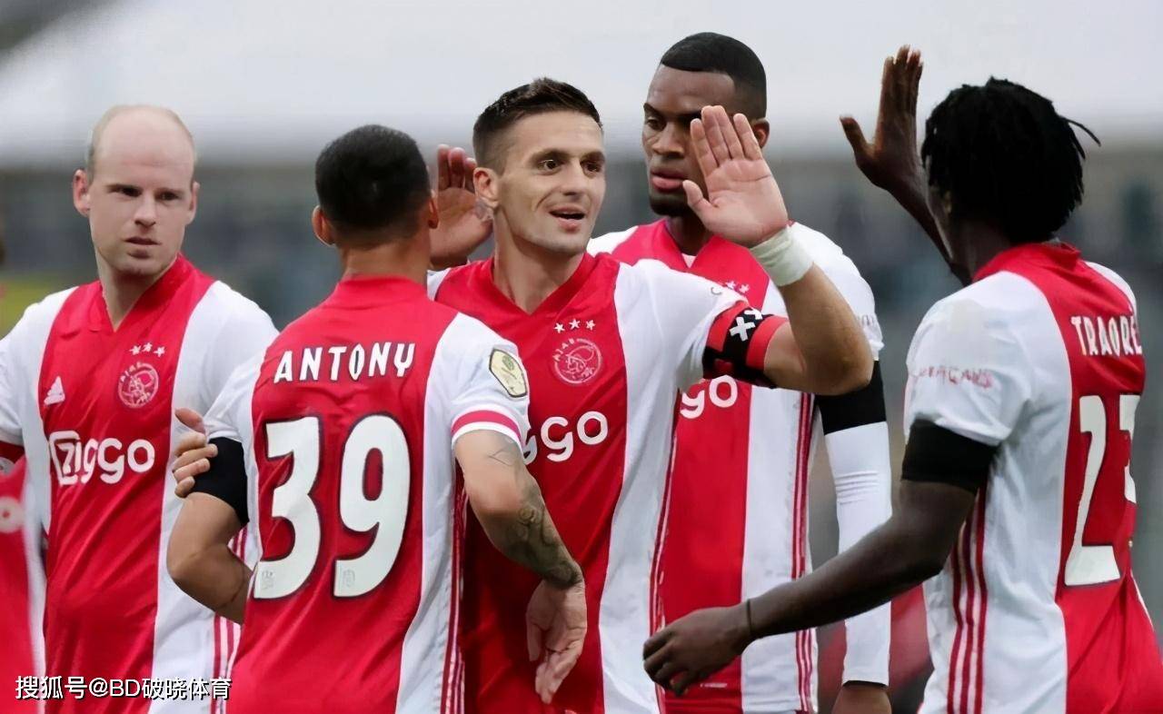 两者皆在其 两者皆在其