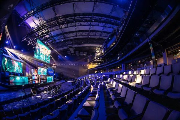 探讨他的背 探讨他的背