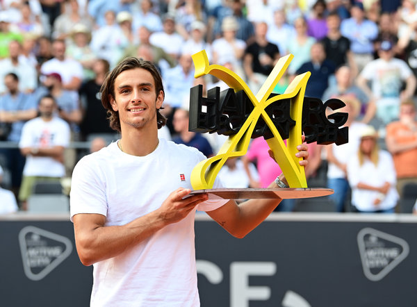 持续运行而 持续运行而